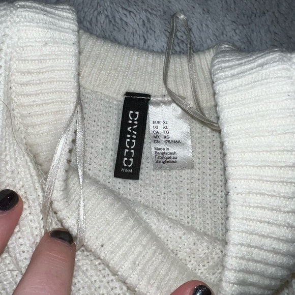 Cropped sweater - Picture 3 of 3